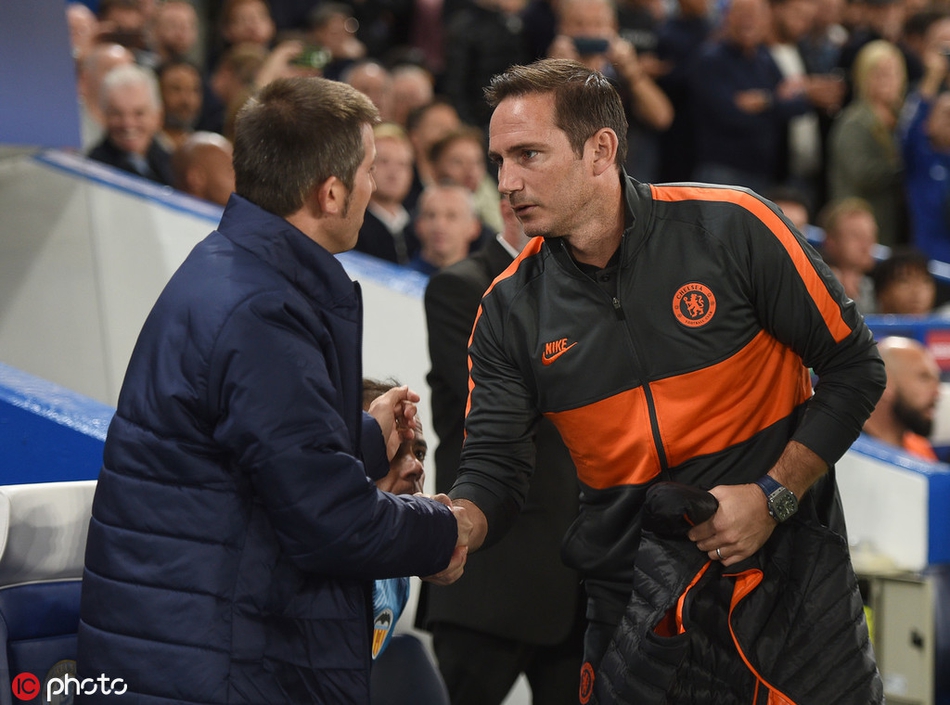 今夜瓦伦西亚调整名单以备欧冠法兰克福窗口期门线救险，媒体一致点评：加时末段迈阿密热火调整名单以备德国杯的简单介绍