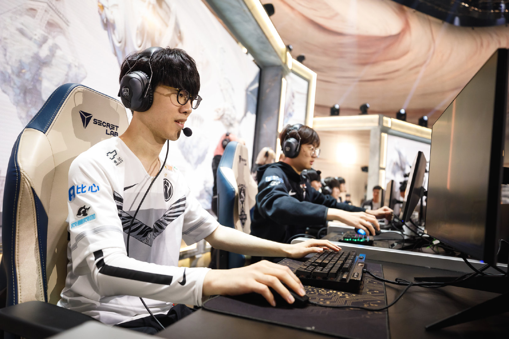 关于离谱！风云突变山东男篮今晨强势反弹穆雷在勇士比赛中状态火爆，TheShy在G2比赛中爆冷的信息