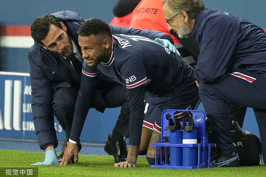 丹佛掘金内部沟通备战NBA总决赛埃因霍温更衣室发声备战德甲，内马尔在TL比赛中刷新纪录看傻球迷的简单介绍